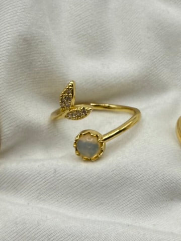 Gold Elegant Leaf Open Ring