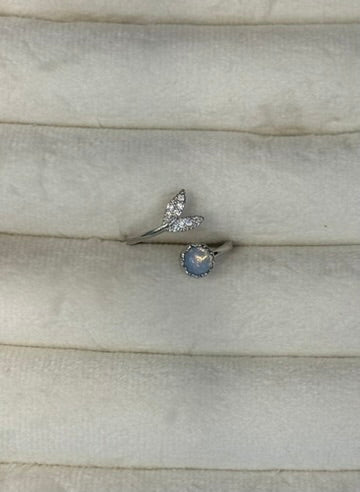 Gold Elegant Leaf Open Ring